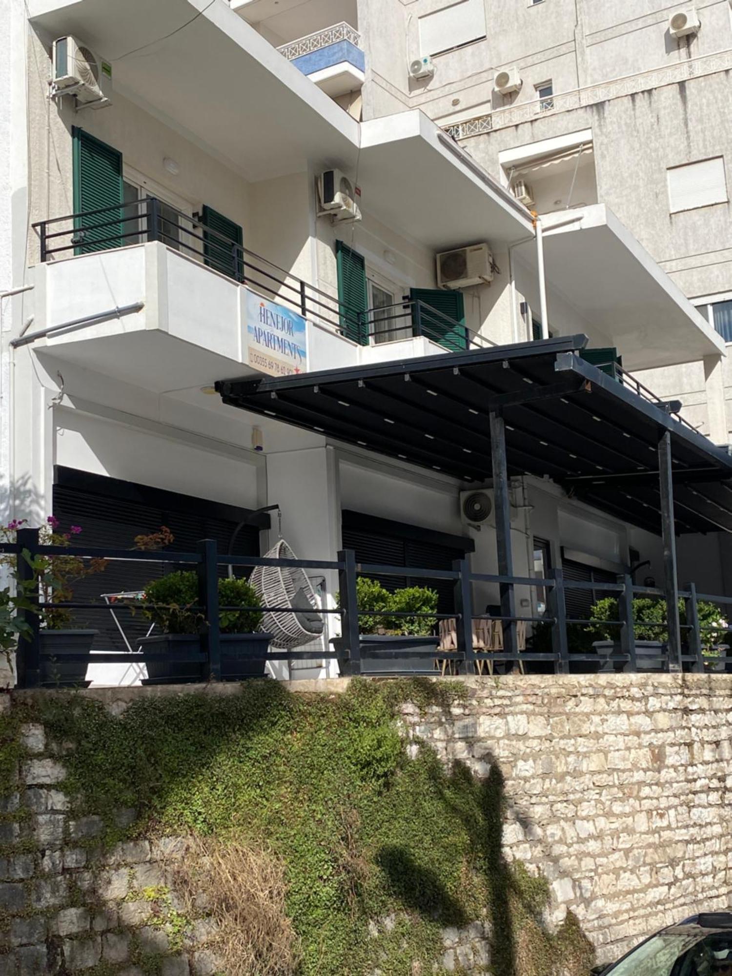 Henfjor & * Sarandë